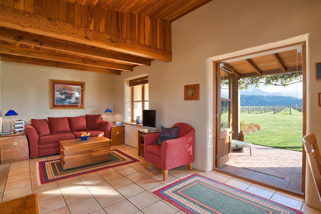 Straw Lodge Vineyard And Boutique Lodging Renwick Szoba fotó